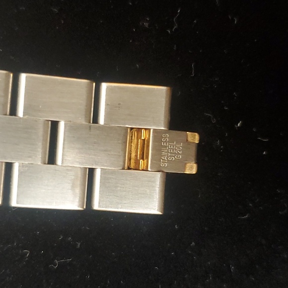 Coach Vintage Stainless Steel Gold Watch - Picture 7 of 7